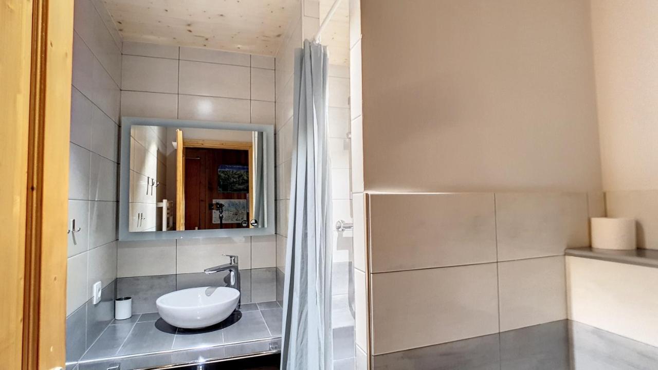 Appartement-3-Chambres-8-Couchages-Wifi-Montriond-Chebourins 외부 사진