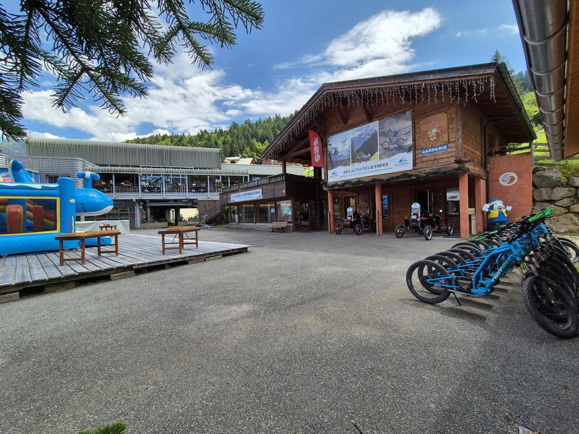 Appartement-3-Chambres-8-Couchages-Wifi-Montriond-Chebourins 외부 사진